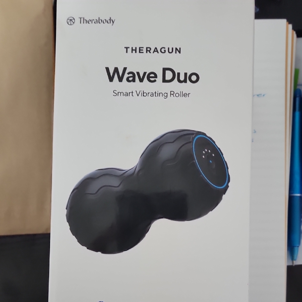 Theragun Wave Duo Vibrating Roller - Black